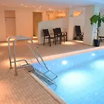 2-zimmer-appartement Im 1. Obergeschoss Mit Hallenschwimmbad Und Sauna. Apartment
