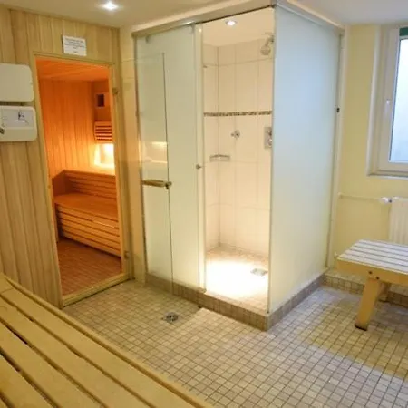 2-zimmer-appartement Im 1. Obergeschoss Mit Hallenschwimmbad Und Sauna. Westerland