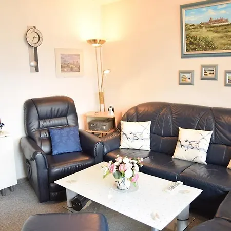 2-zimmer-appartement Im 1. Obergeschoss Mit Hallenschwimmbad Und Sauna. Westerland