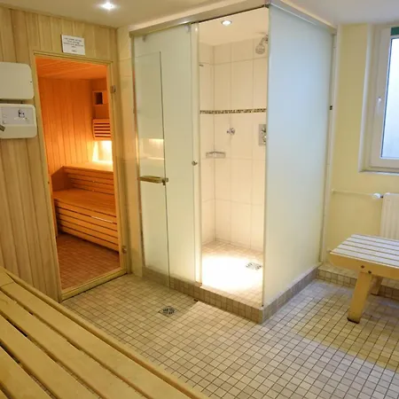 2-zimmer-appartement Im 1. Obergeschoss Mit Hallenschwimmbad Und Sauna. Apartman
