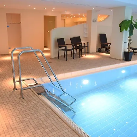 2-zimmer-appartement Im 1. Obergeschoss Mit Hallenschwimmbad Und Sauna. Appartement
