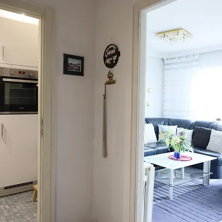 Appartement 2-zimmer-appartement Im 1. Obergeschoss Mit Hallenschwimmbad Und Sauna. *