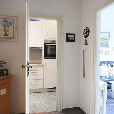 Appartement 2-zimmer-appartement Im 1. Obergeschoss Mit Hallenschwimmbad Und Sauna. Westerland