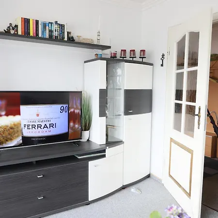 Appartement 2-zimmer-appartement Im 1. Obergeschoss Mit Hallenschwimmbad Und Sauna.