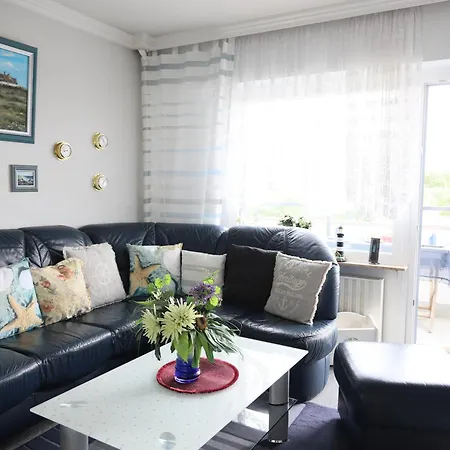 Appartamento 2-zimmer-appartement Im 1. Obergeschoss Mit Hallenschwimmbad Und Sauna.